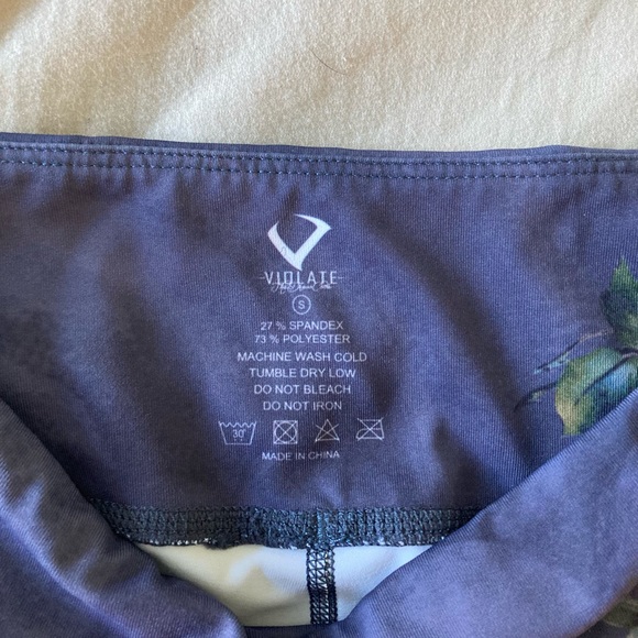 Violate the DressCode Floral Print Leggings - Picture 7 of 8